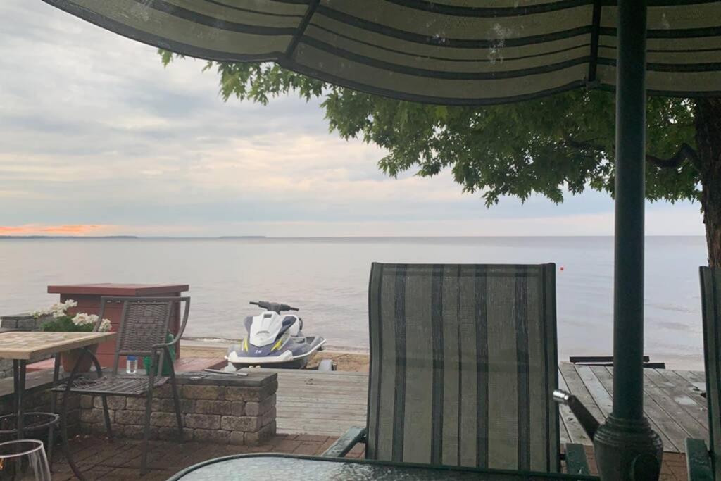 Maison Sur Le Lac Desbiens Экстерьер фото