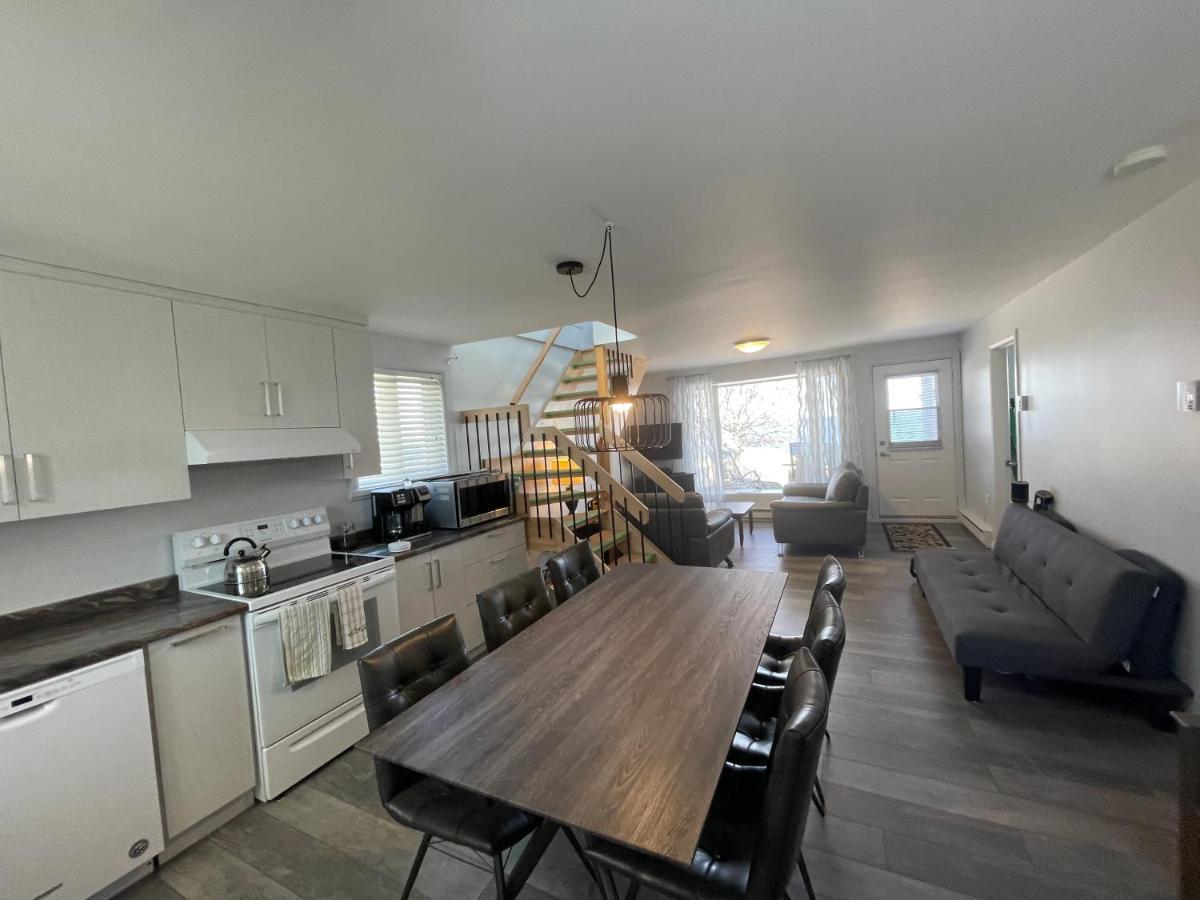 Maison Sur Le Lac Desbiens Экстерьер фото